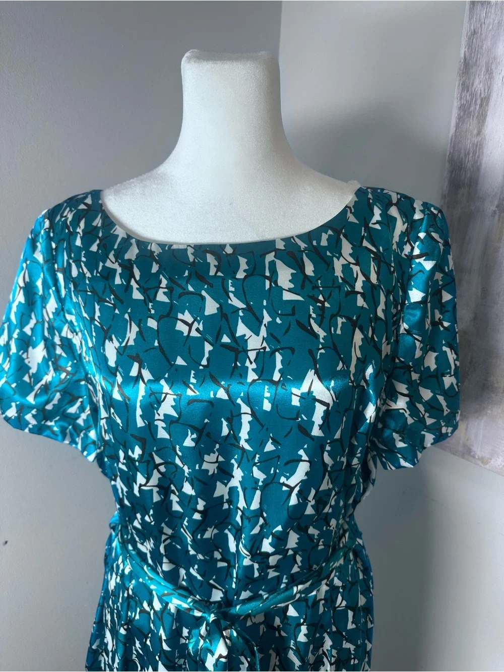 Alex Marie Teal Floral High-Low Midi Dress